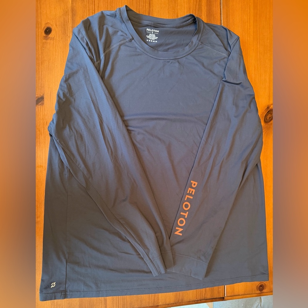 PELOTON MENS ATHLETIC LONG SLEEVE, SZ XL
